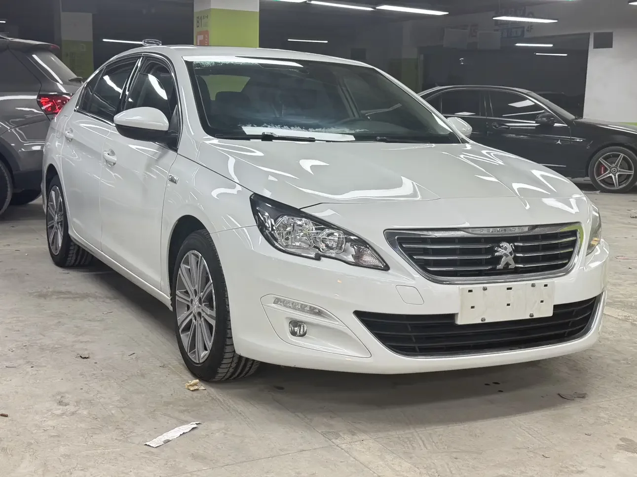 Peugeot 408