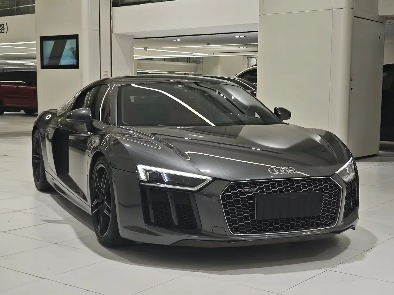 Audi R8