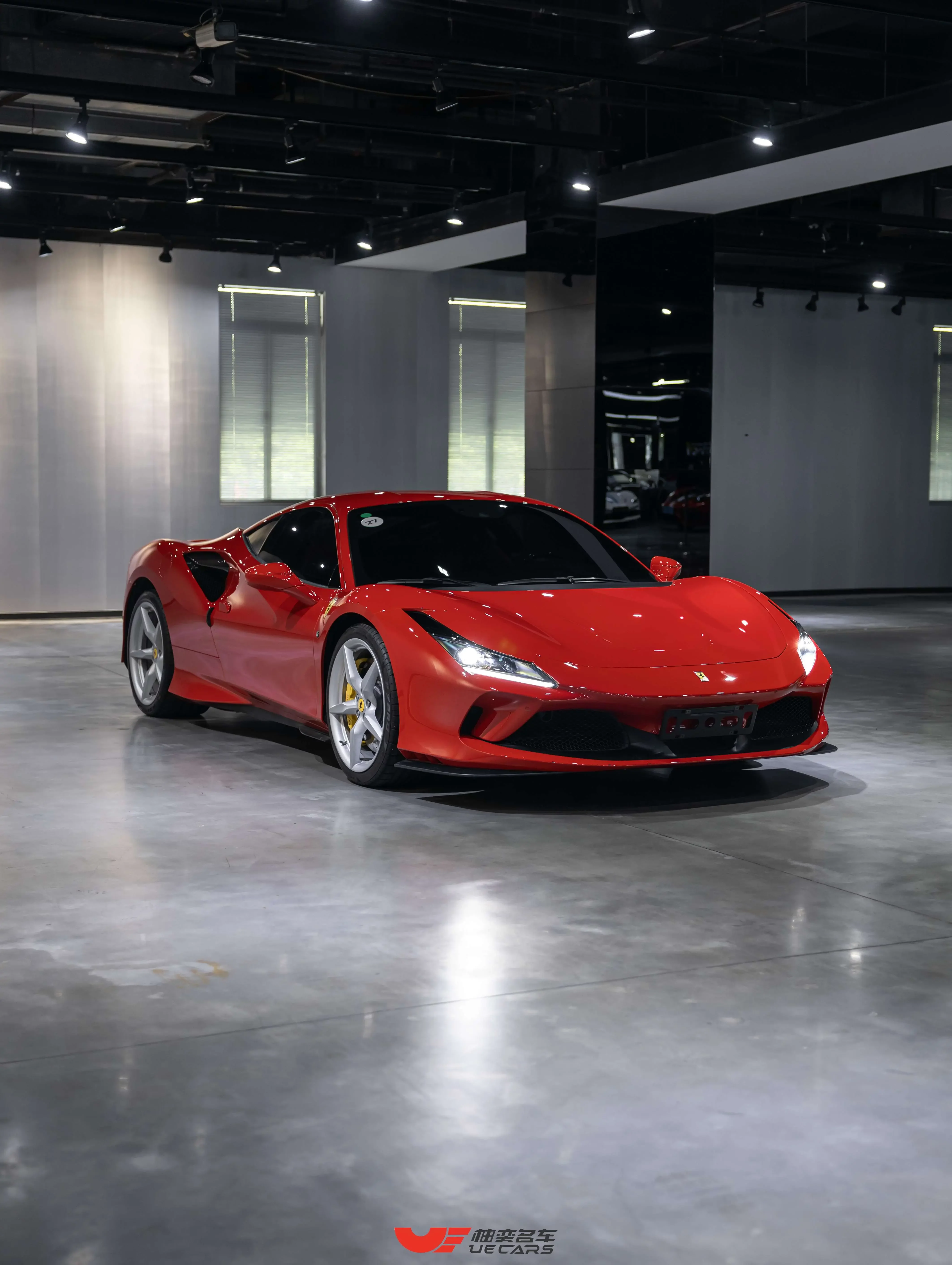 Ferrari F8