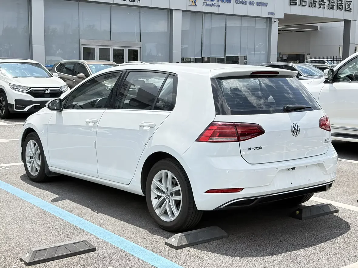 Volkswagen golf