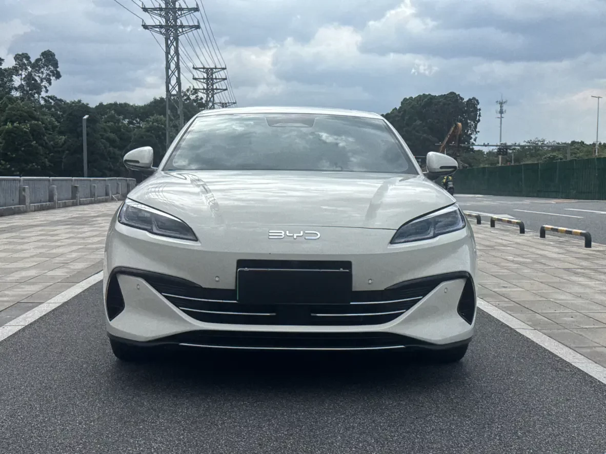 BYD Seal 06DM