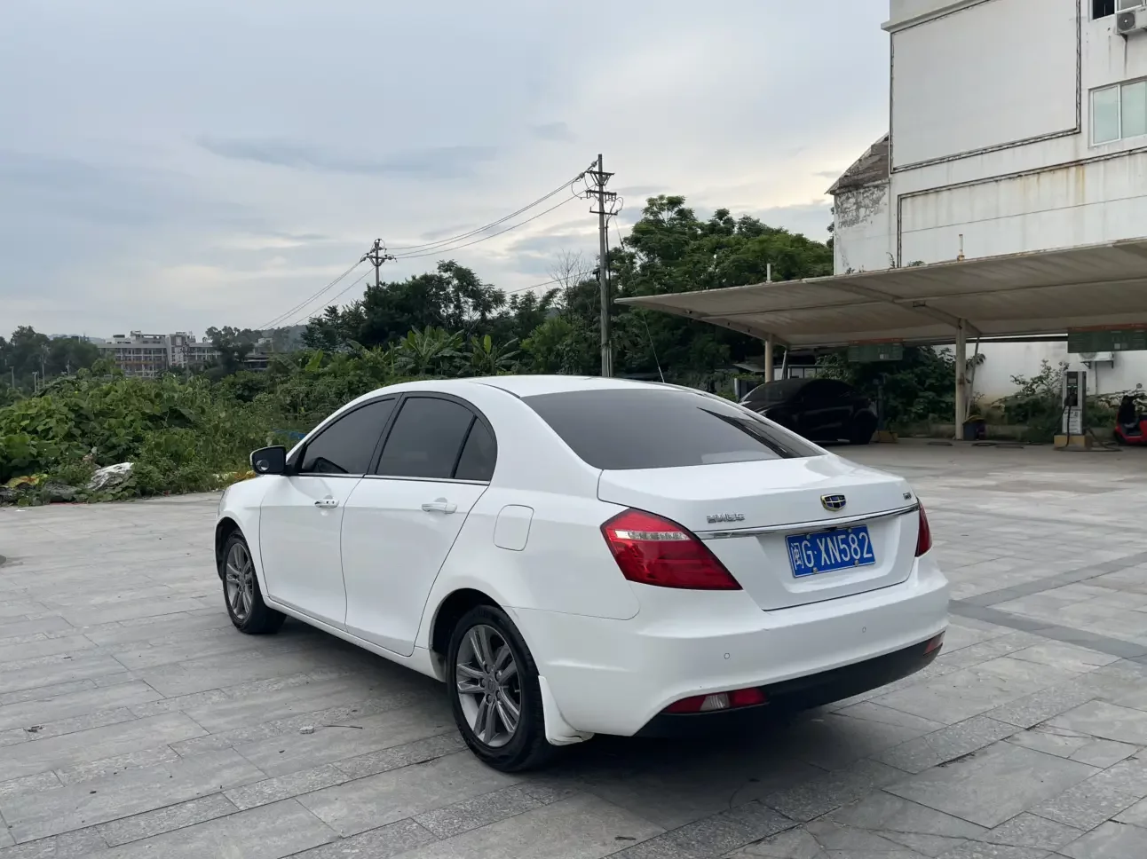 Geely emgrand