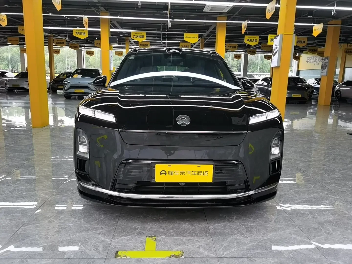 NIO ES8