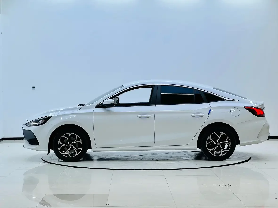 MG 5