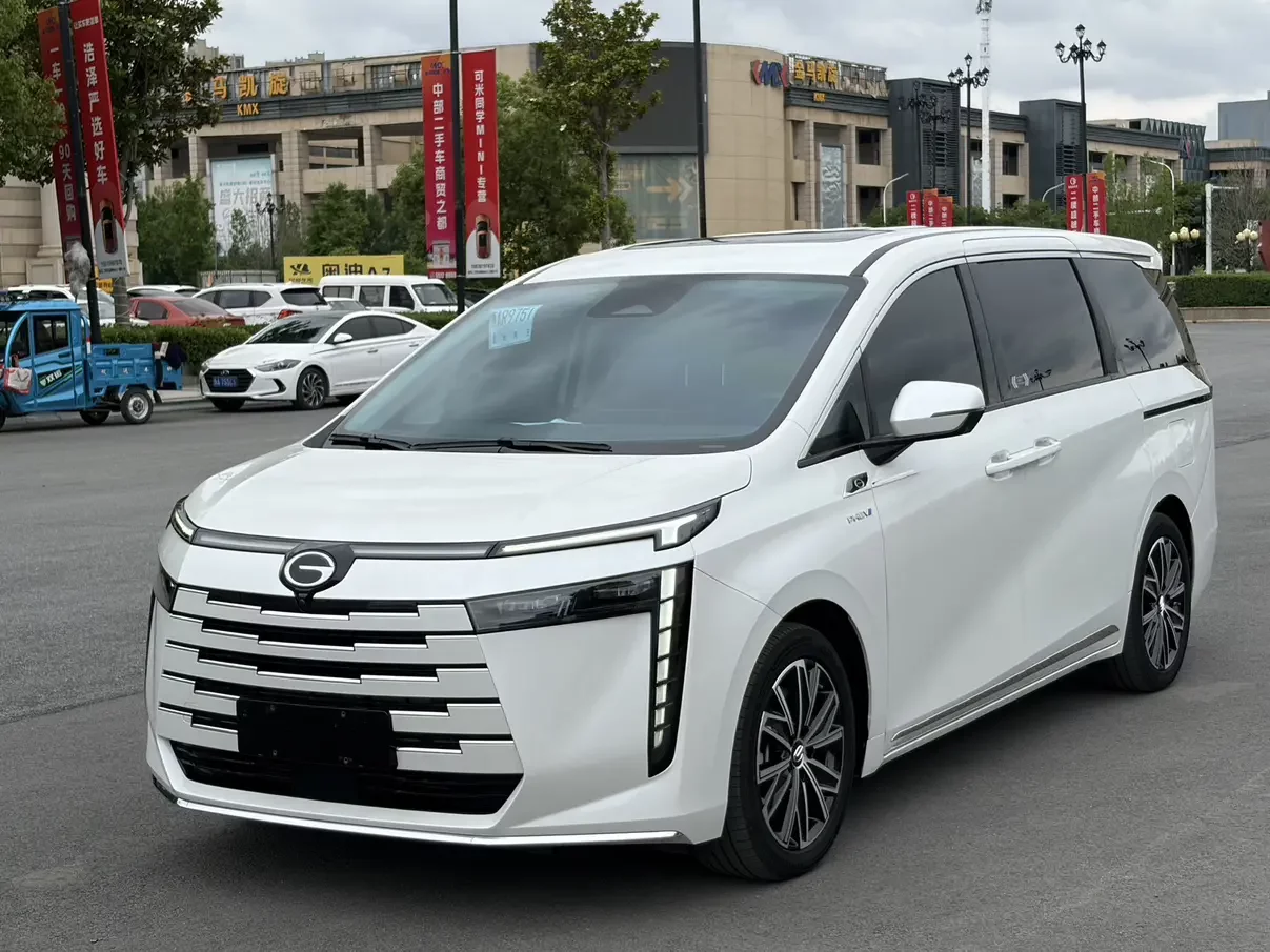 GAC Trumpchi E8 PHEV
