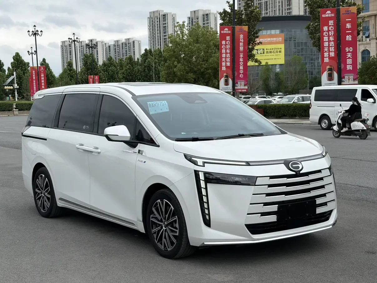 GAC Trumpchi E8 PHEV