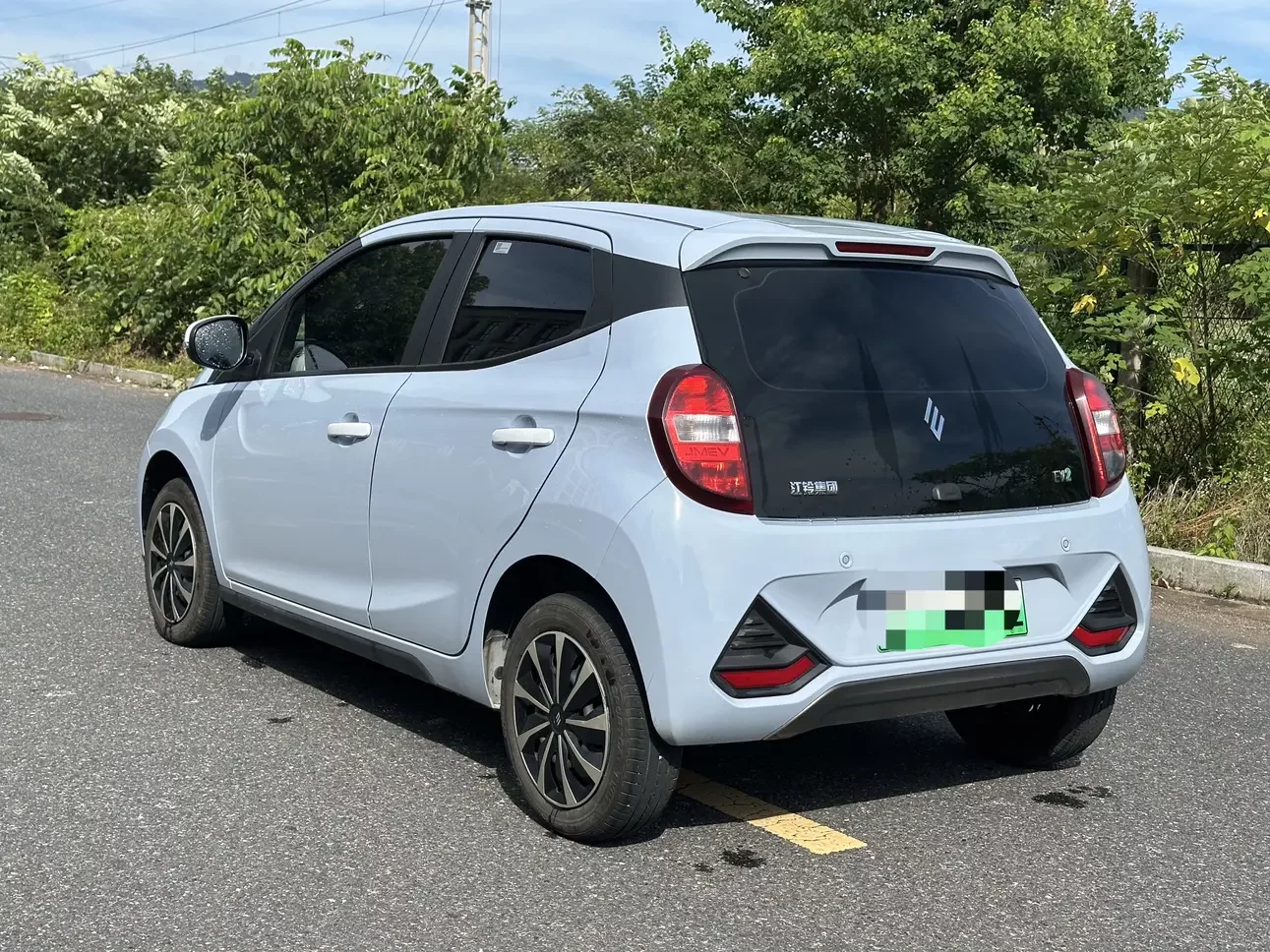 Jiangling Easy EV2
