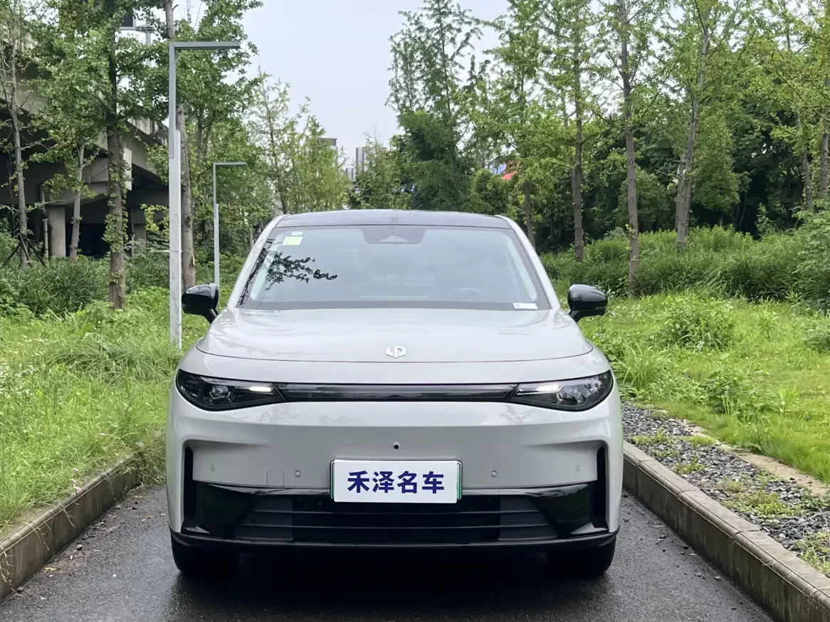 Leapmotor Zero running C10