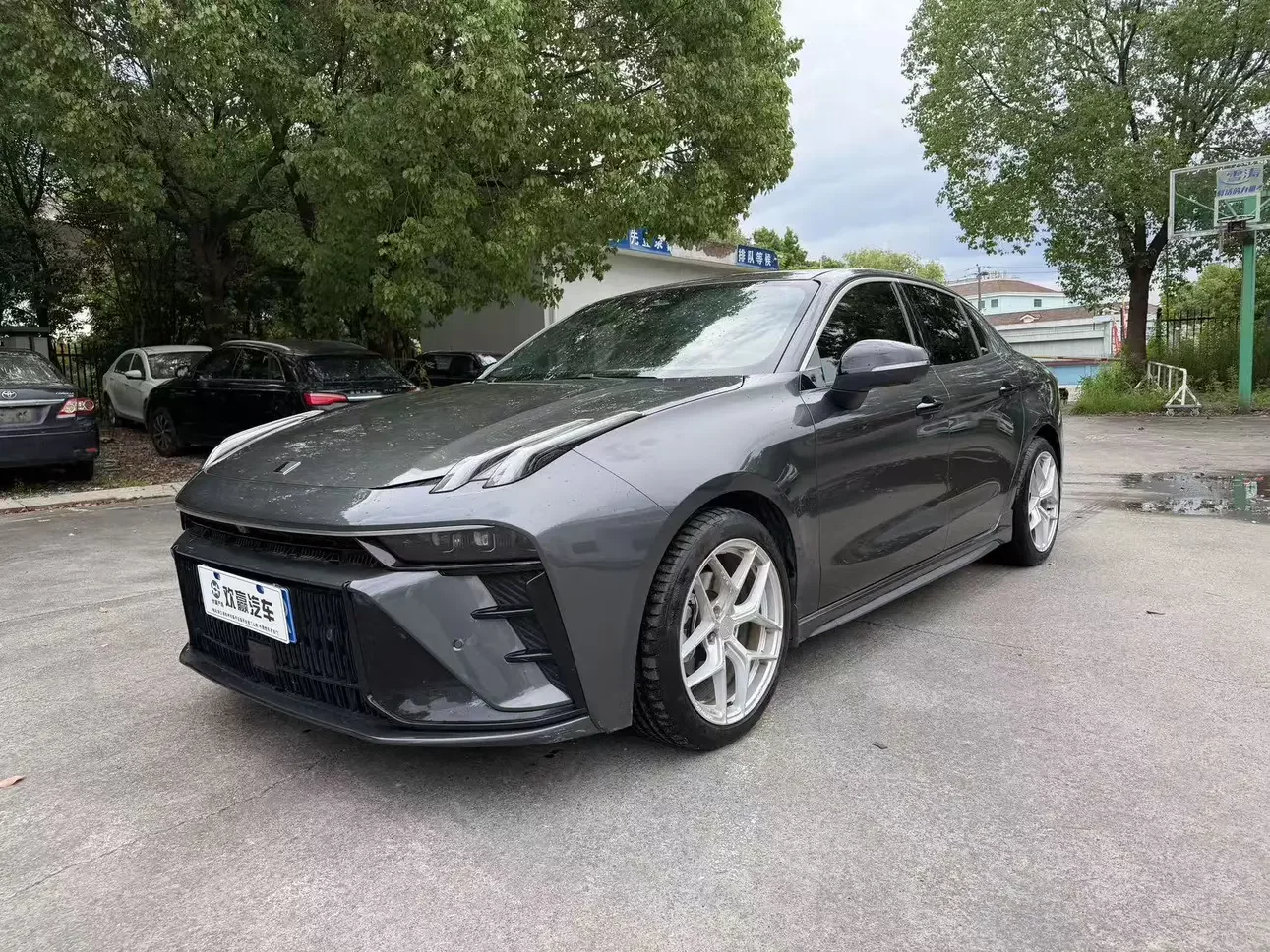 Lynk & Co 03