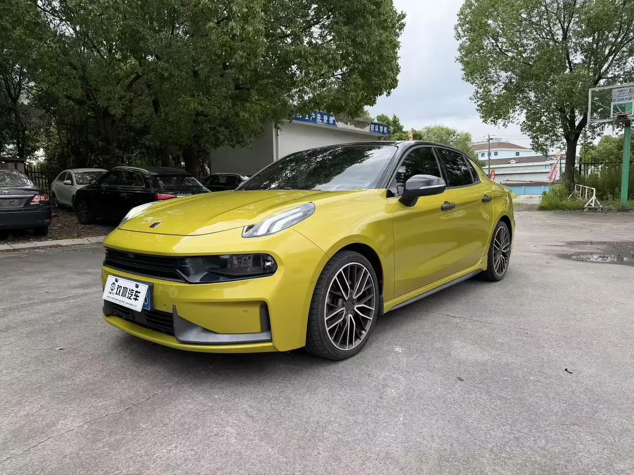 Lynk & Co 03
