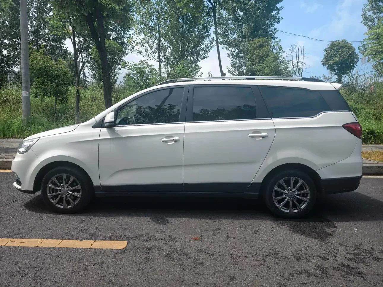 BAIC Weiwang M50F