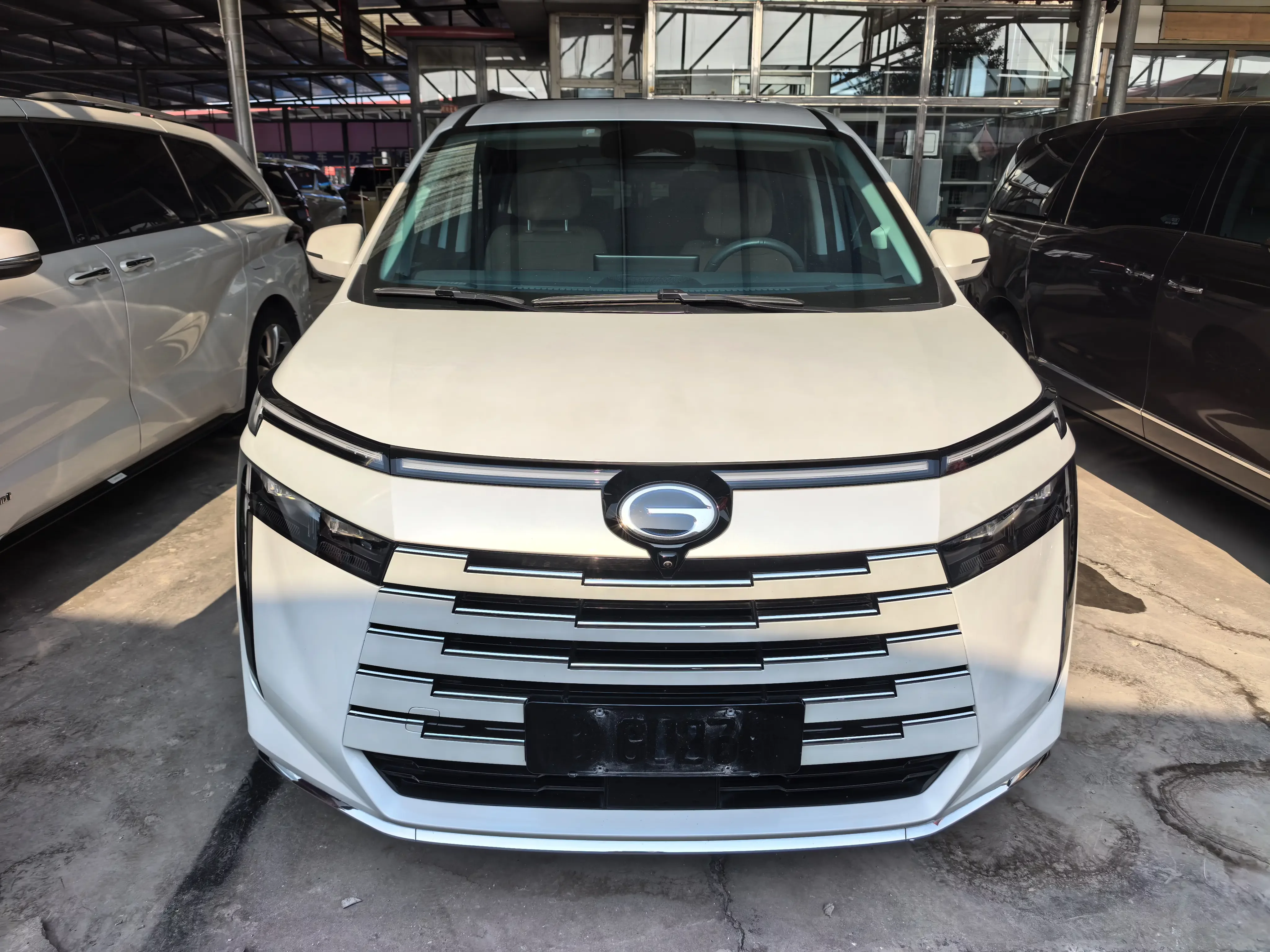 GAC Trumpchi E8 PHEV  из Китая