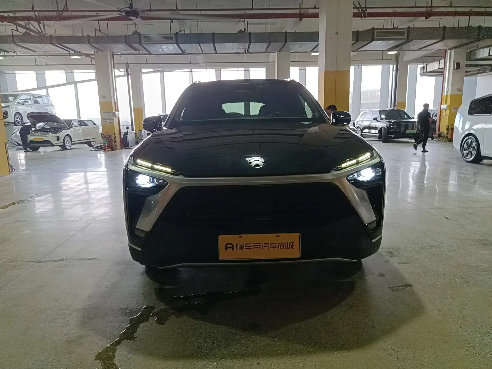 NIO ES8