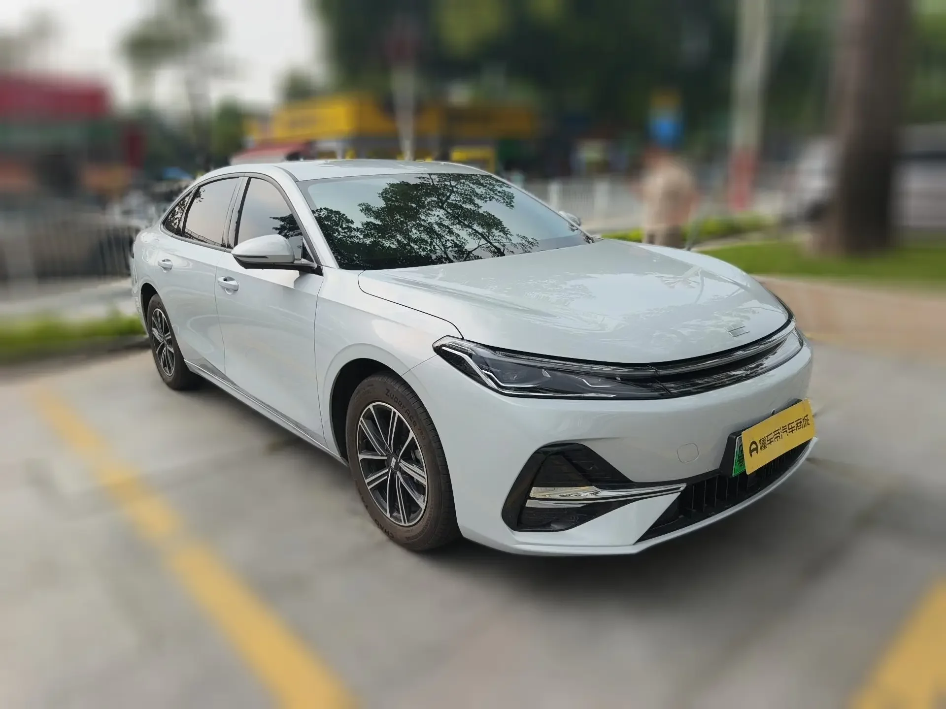 Geely Galaxy A7 EM