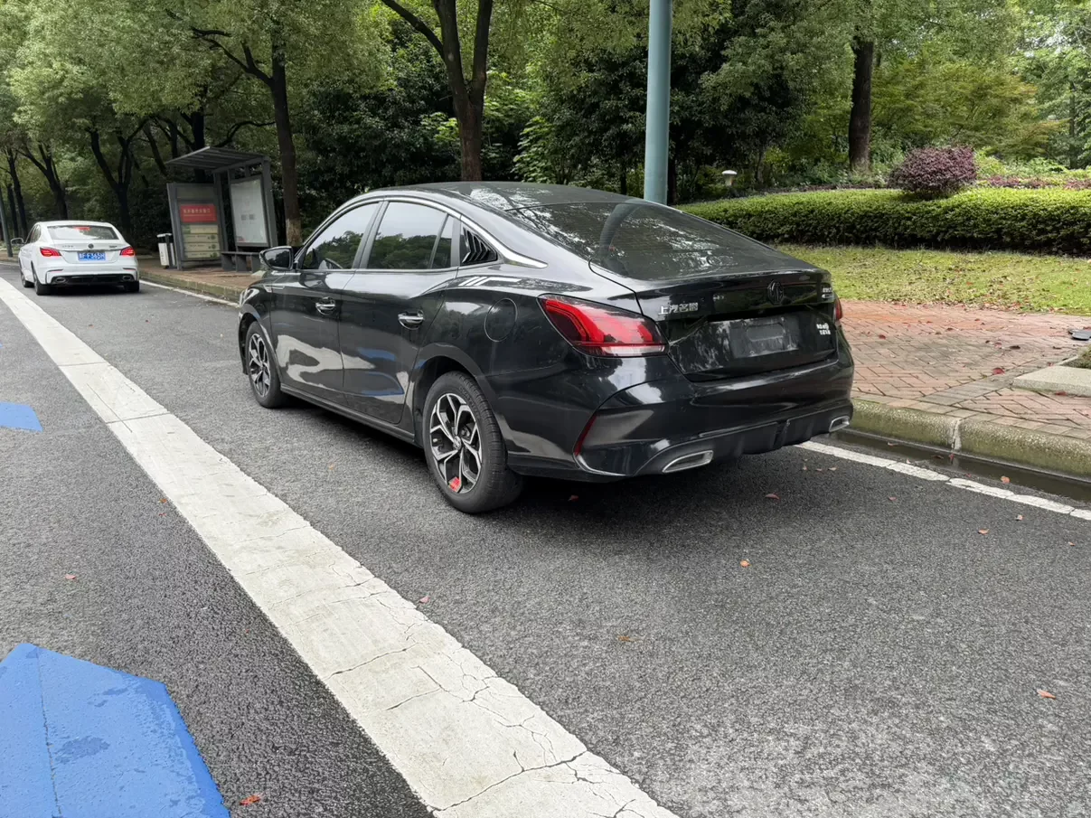 MG 5