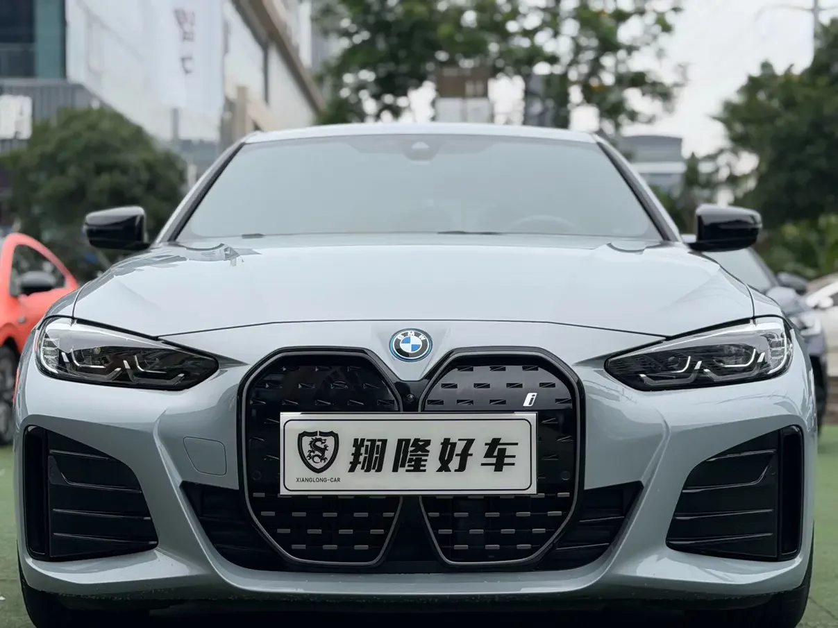 BMW i4