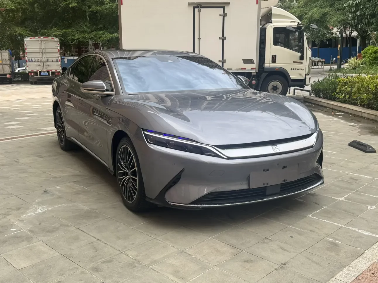 BYD Han EV