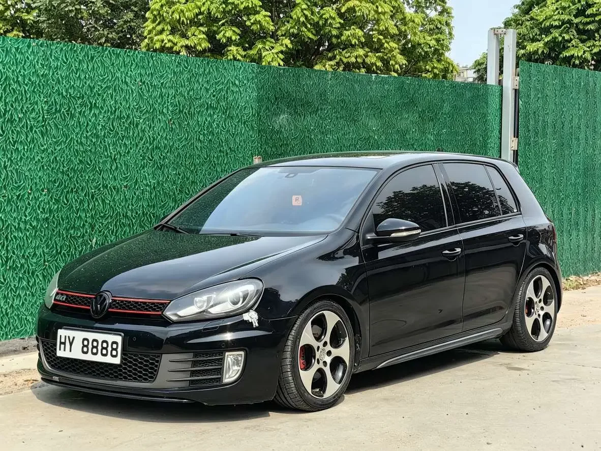 Volkswagen Golf GTI