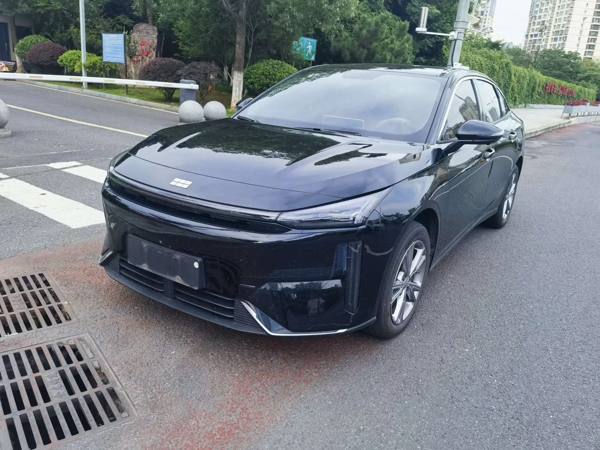 Geely Galaxy L6
