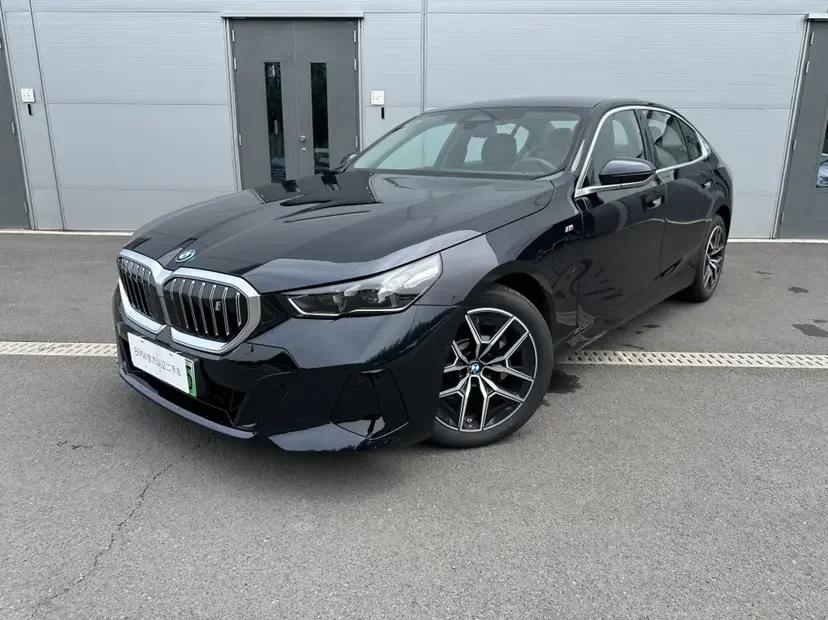 BMW i5