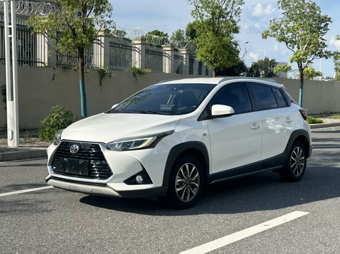 Toyota Yaris L