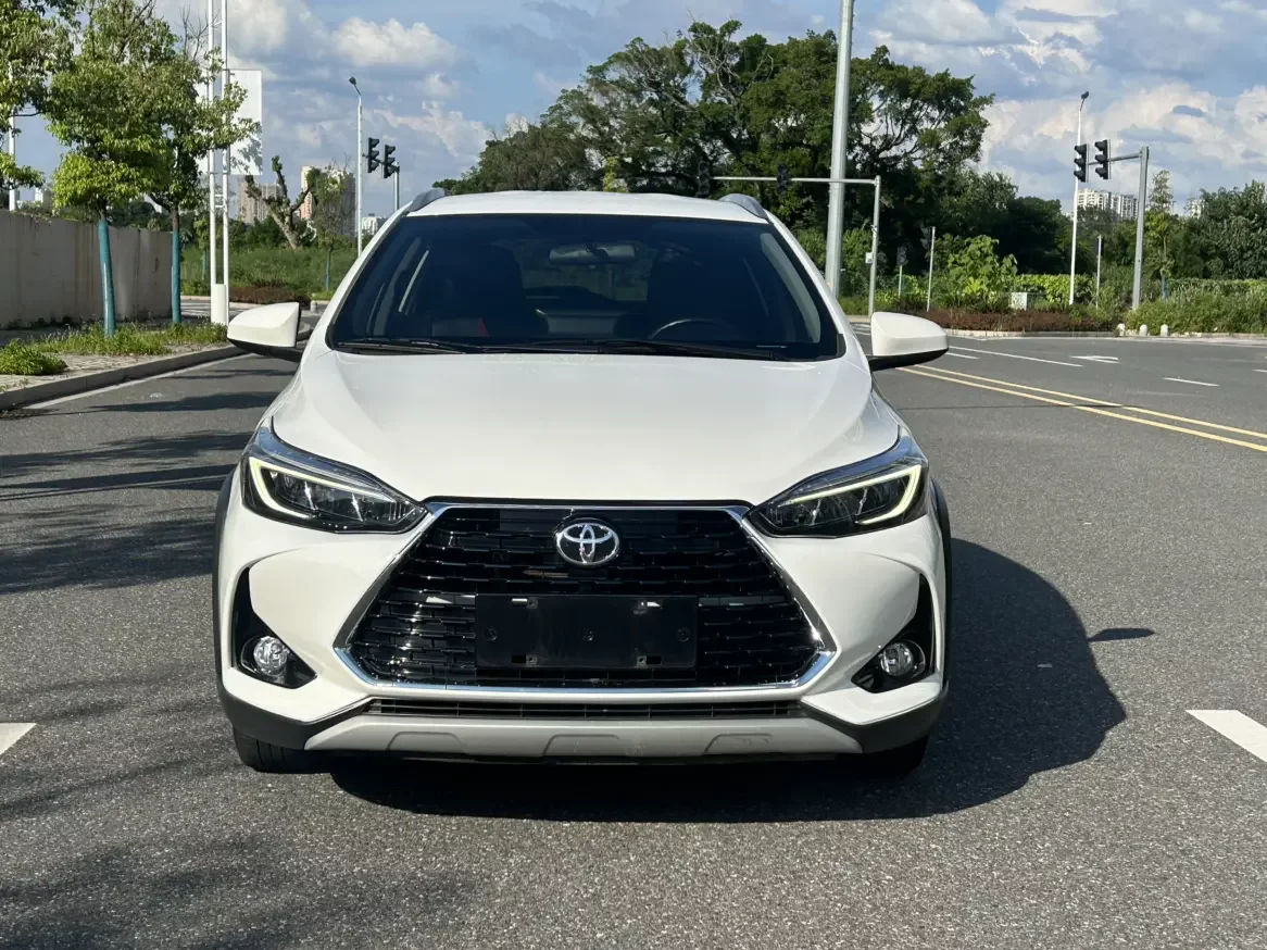Toyota Yaris L