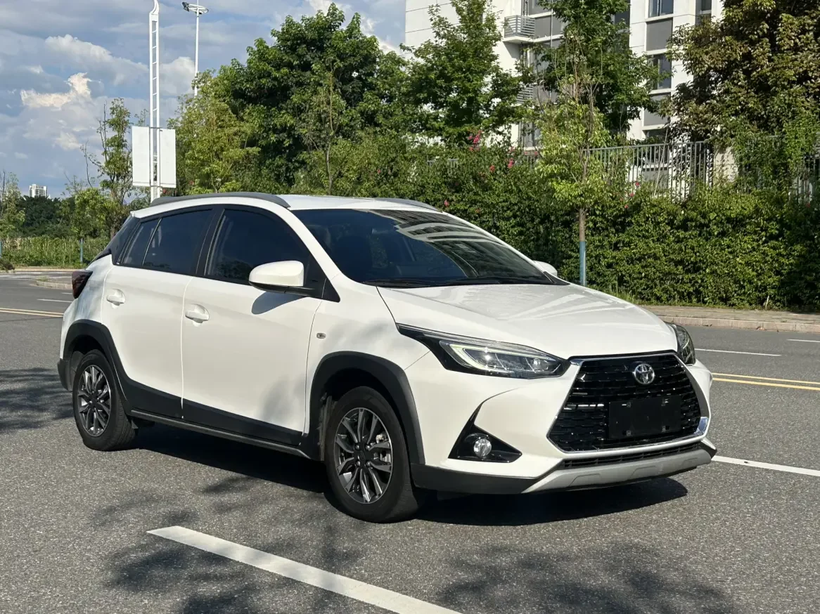 Toyota Yaris L