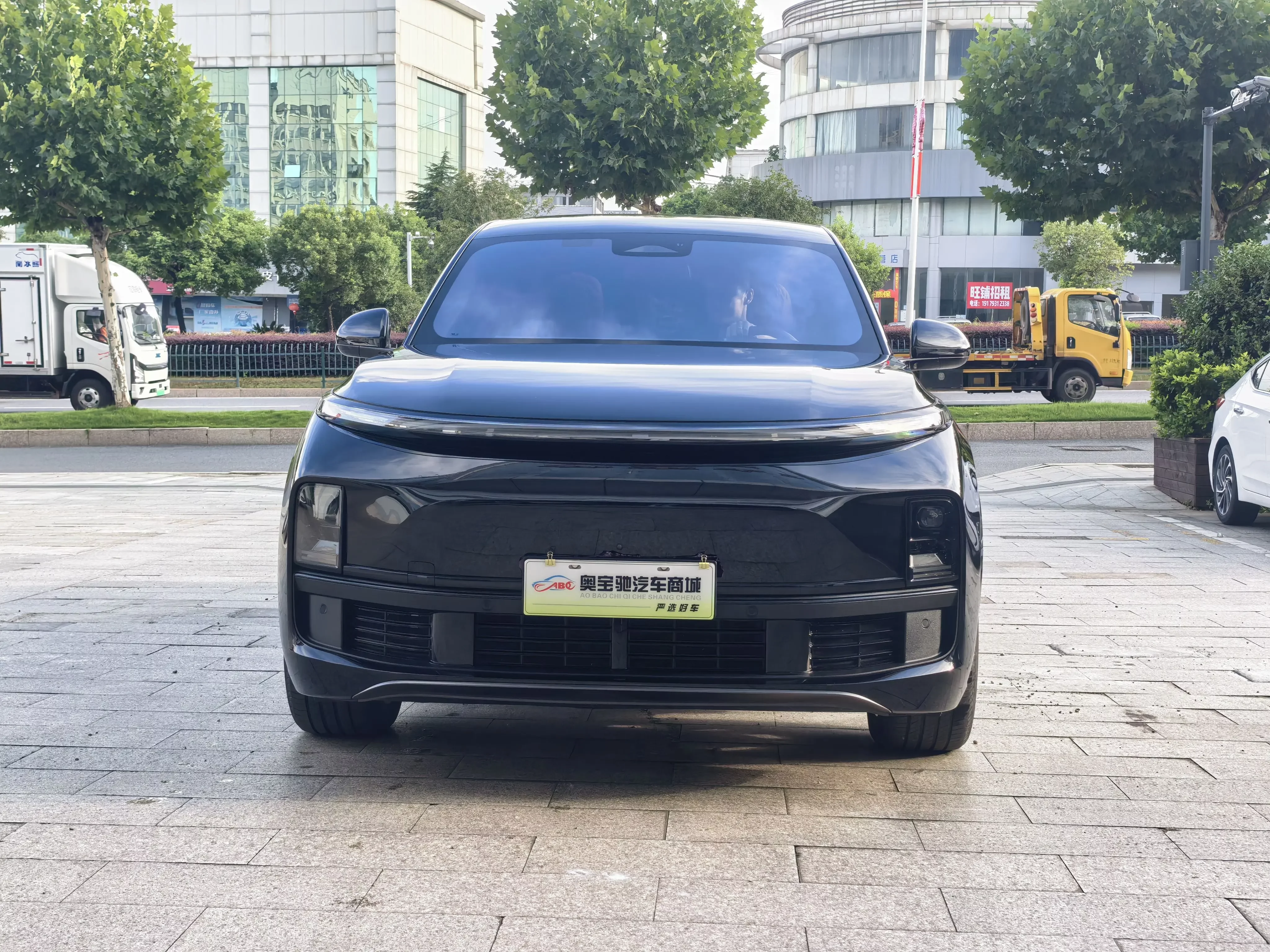Lixiang L8