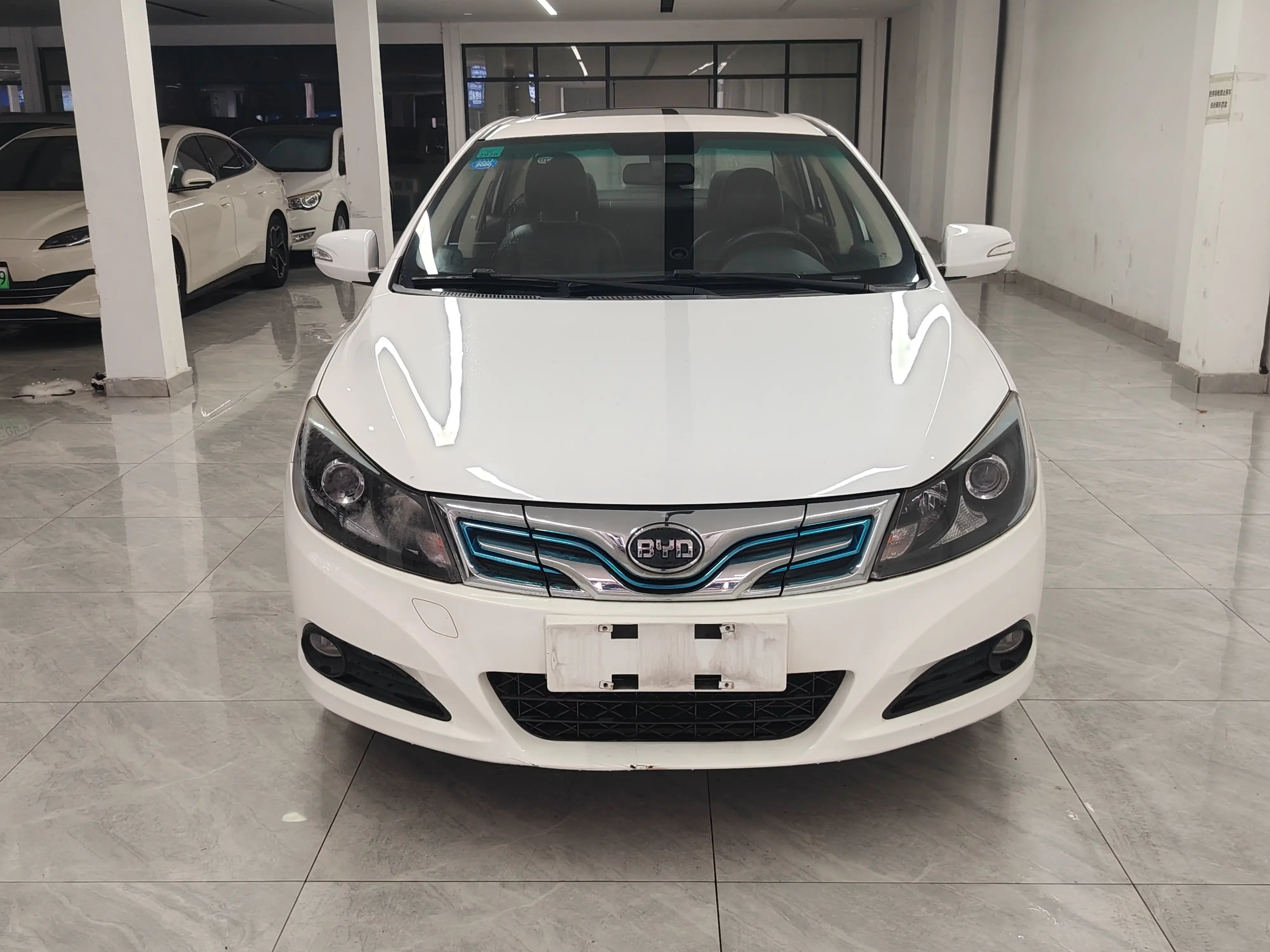 BYD e5