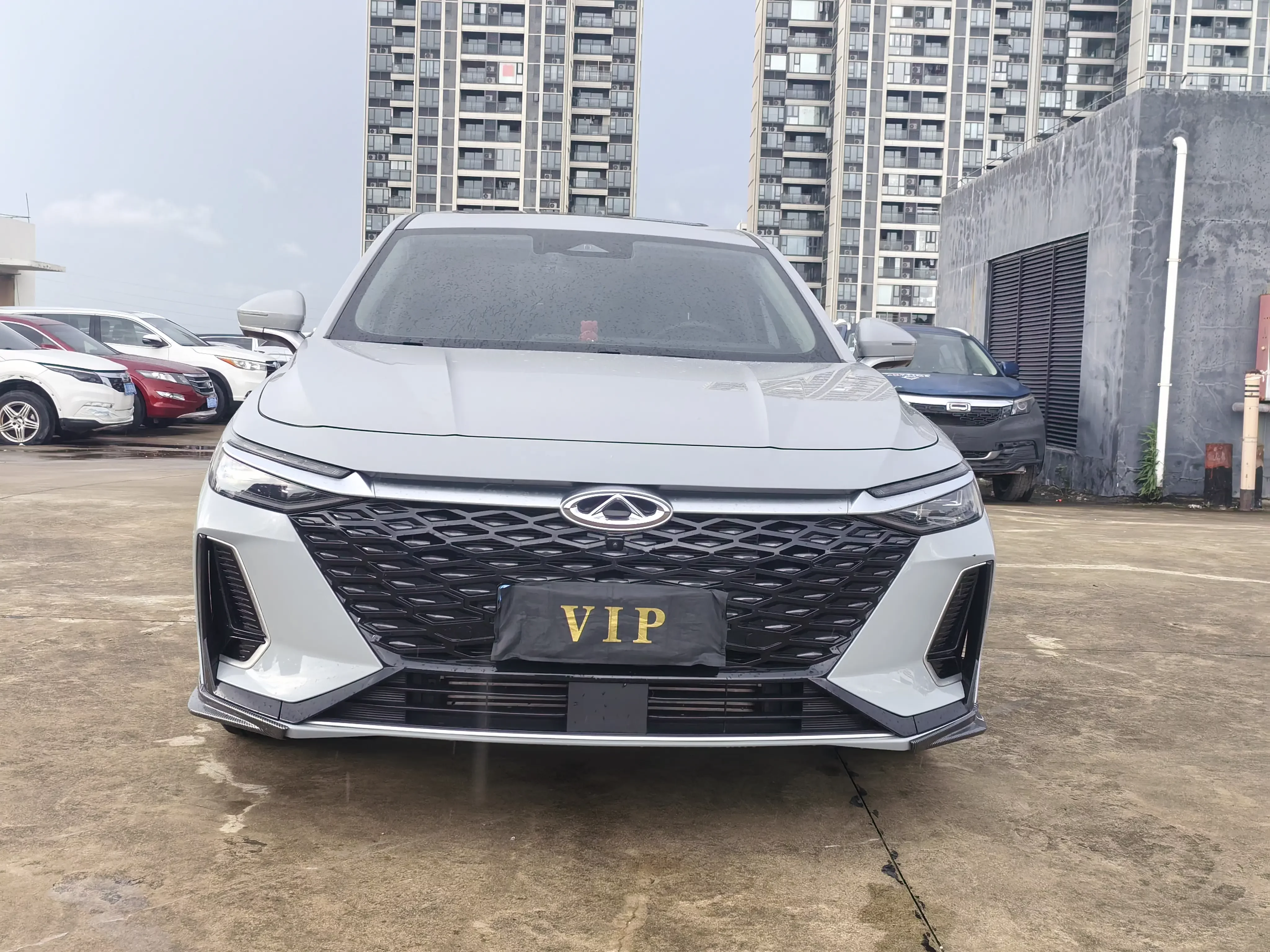 Chery Arrizo 8
