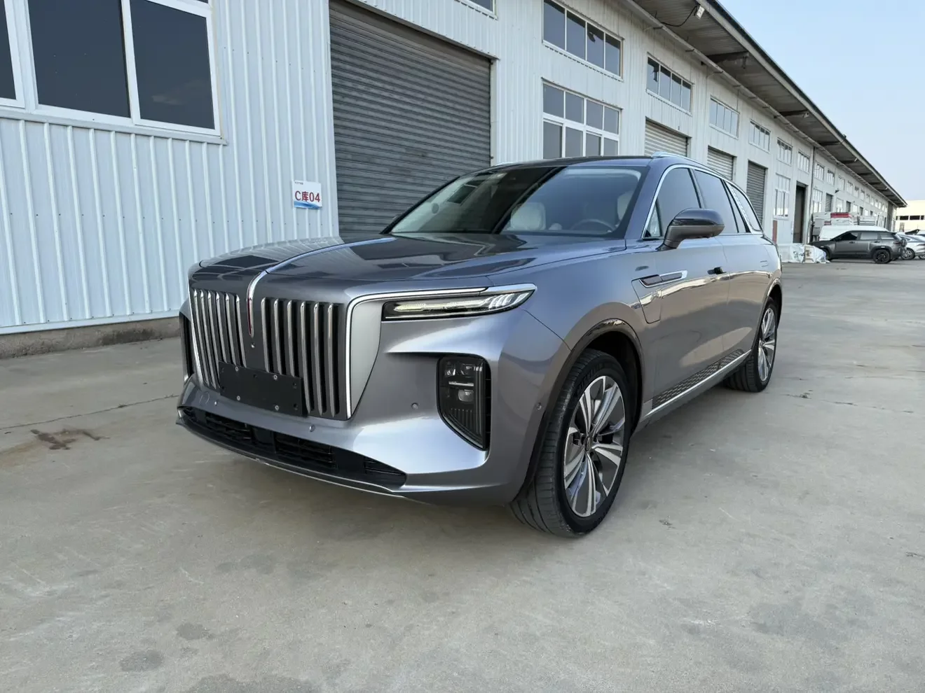 Hongqi E-HS9