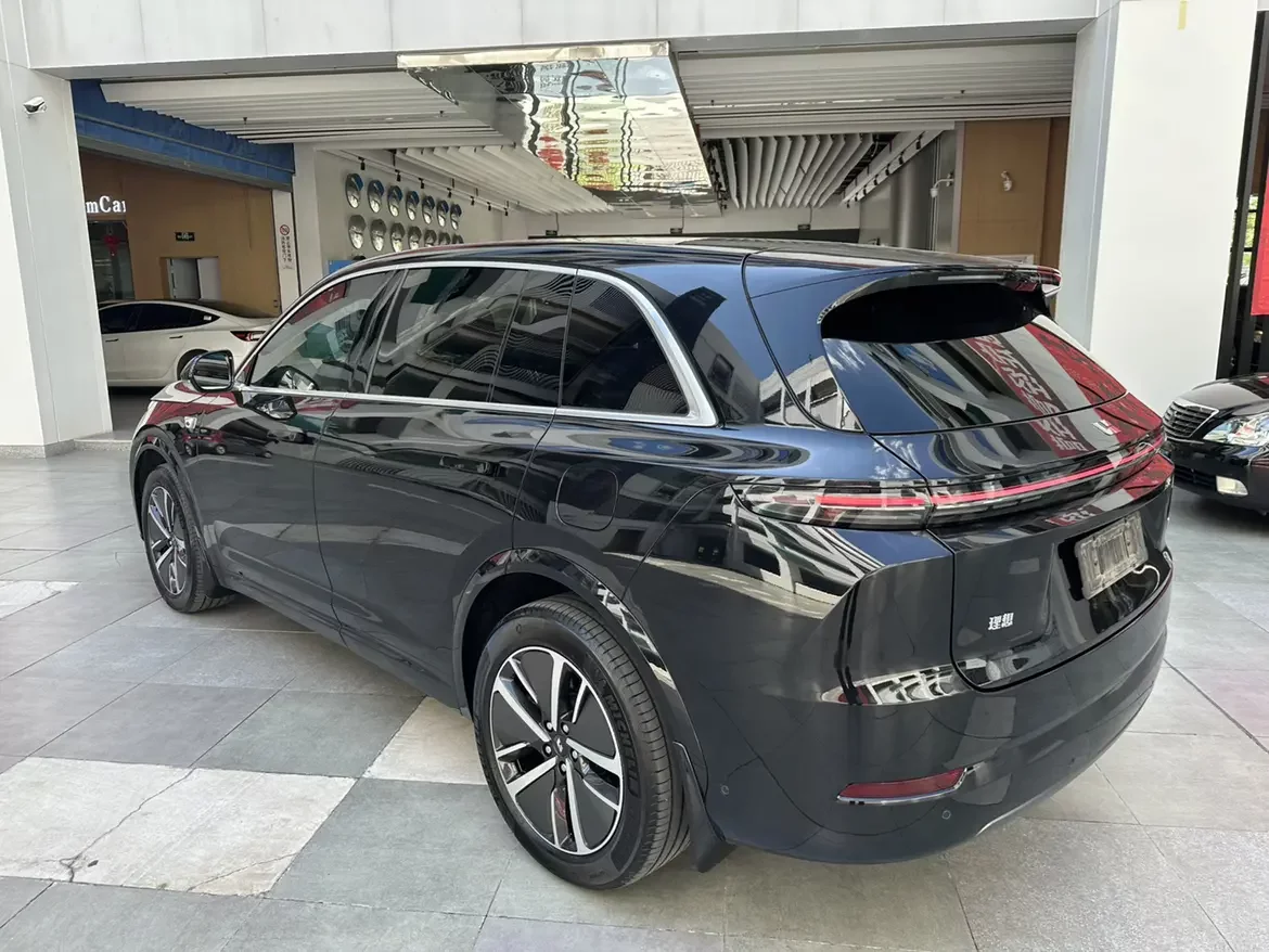 Lixiang L7