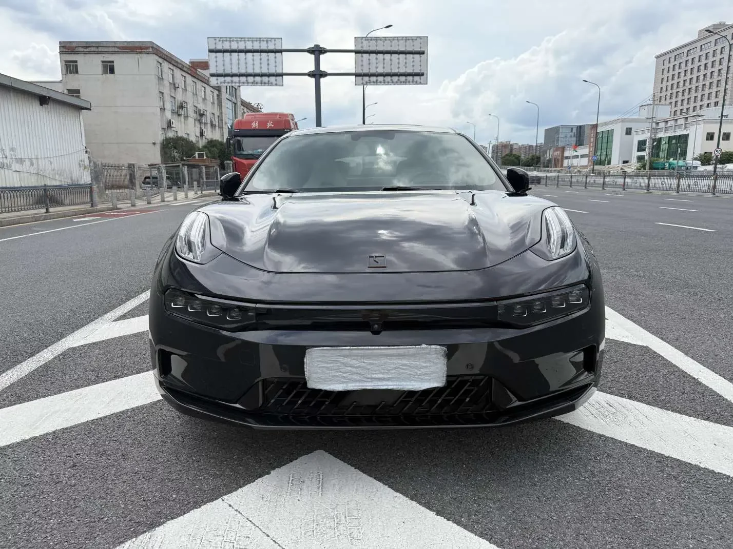 ZEEKR 001