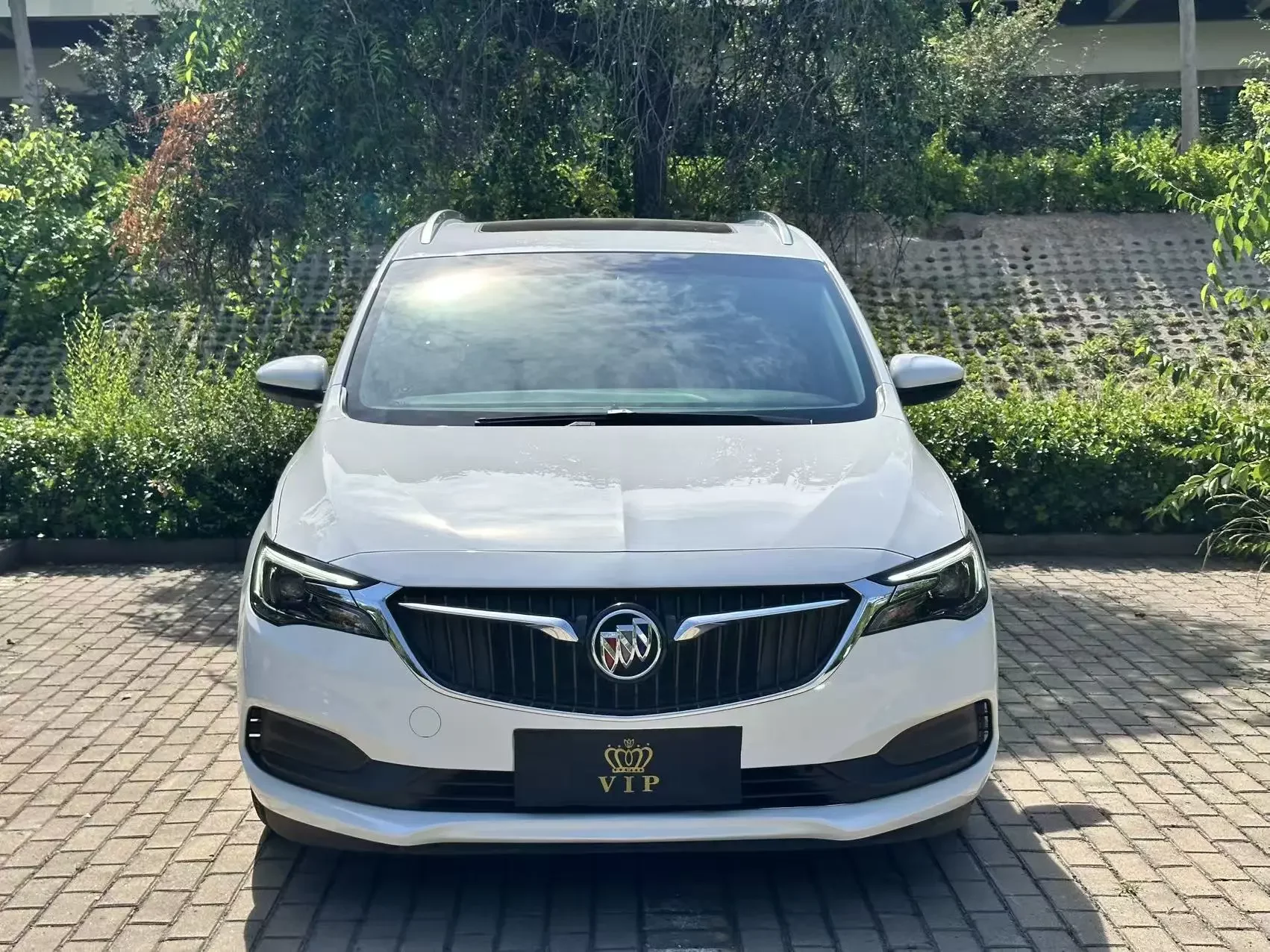 Buick GL6