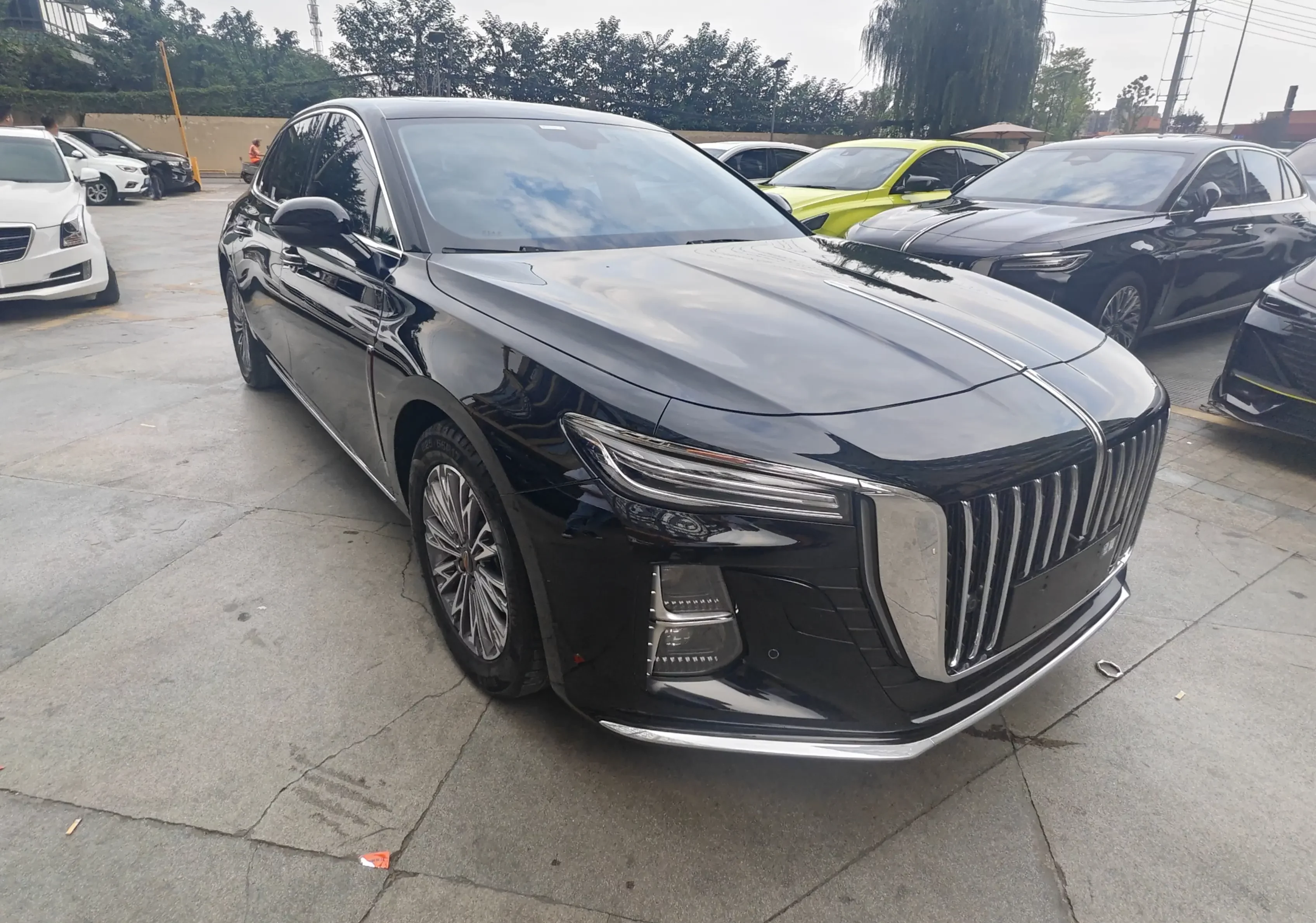 Hongqi H5