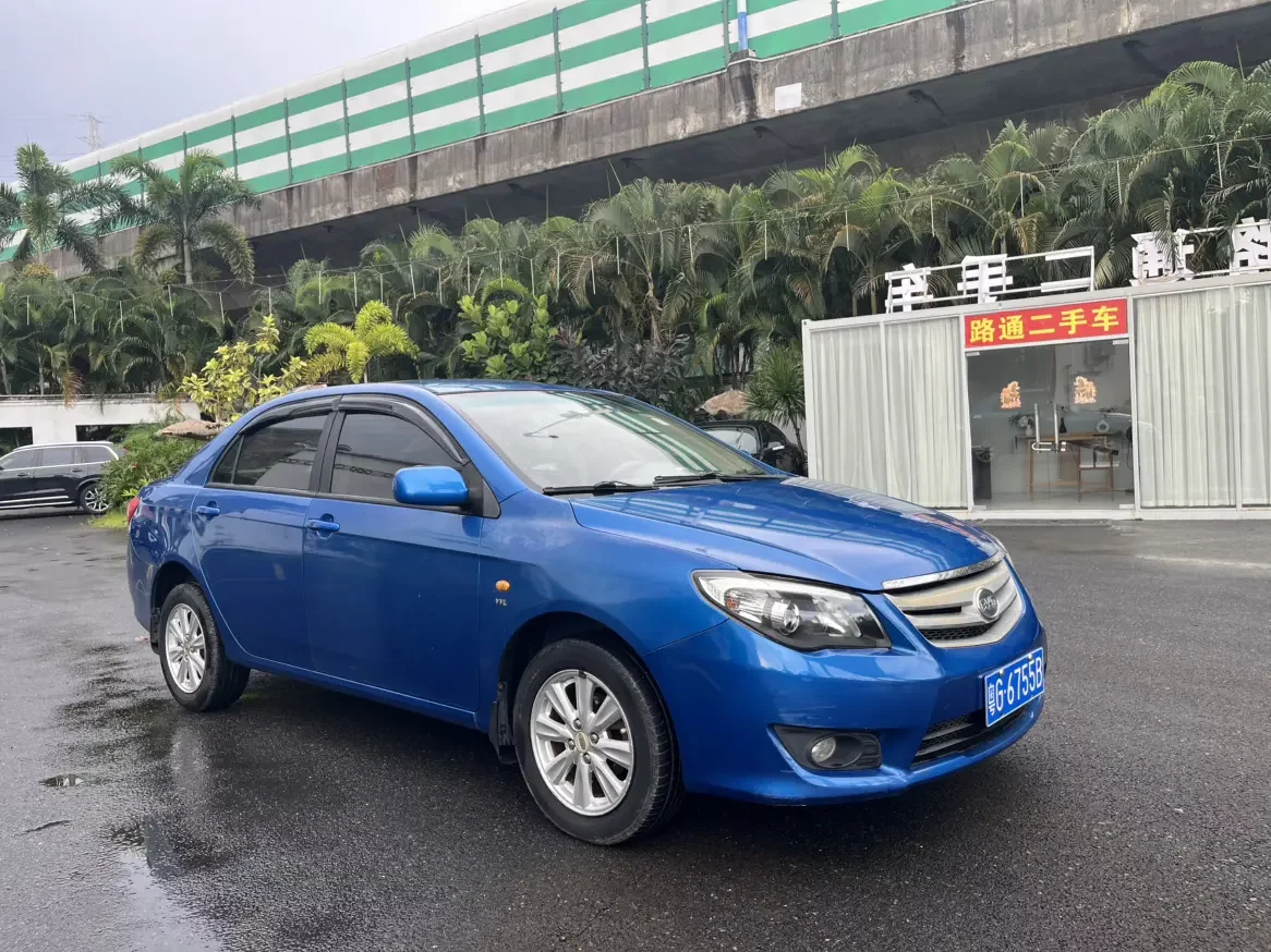 BYD L3