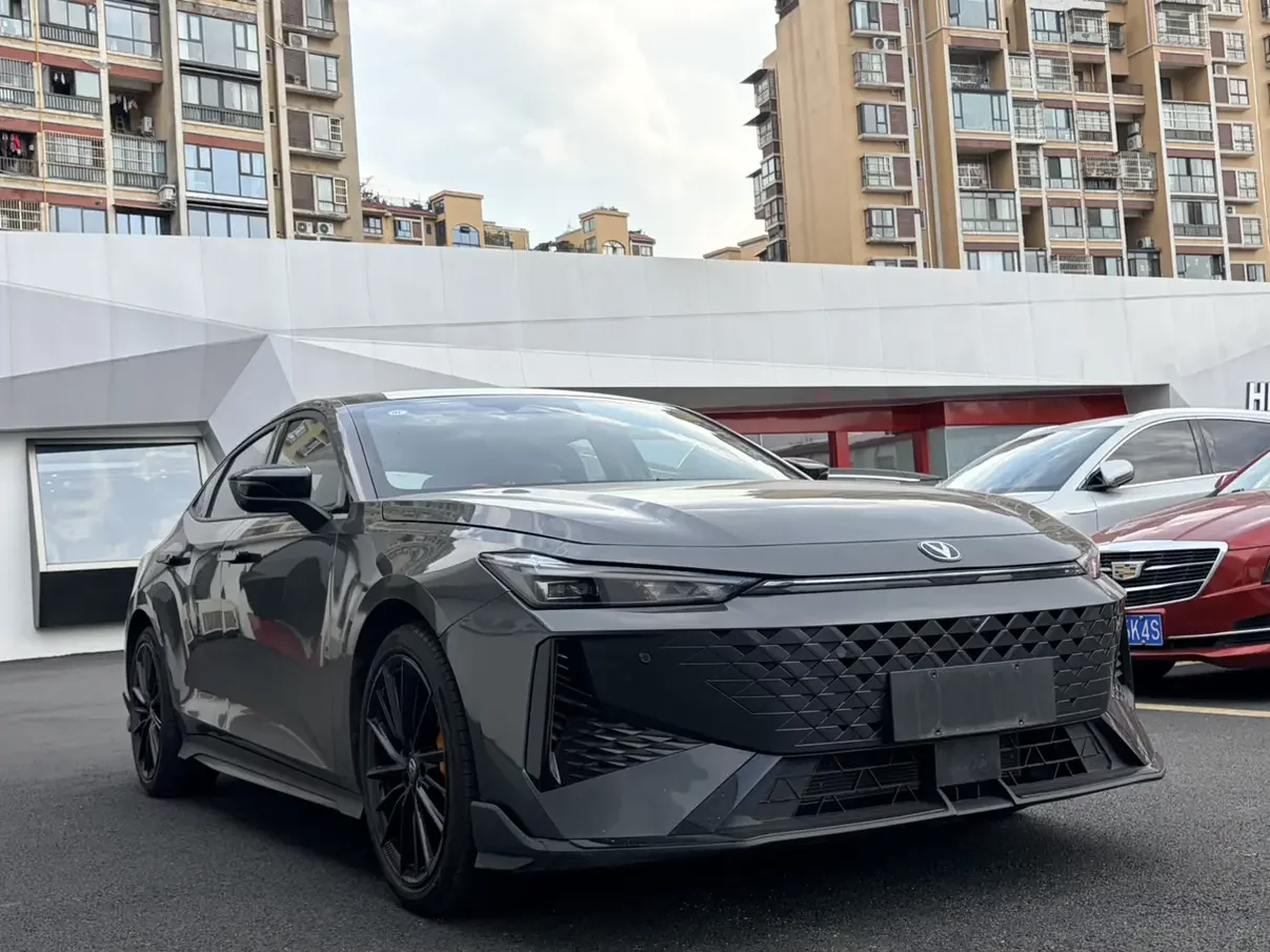 Changan UNI-V