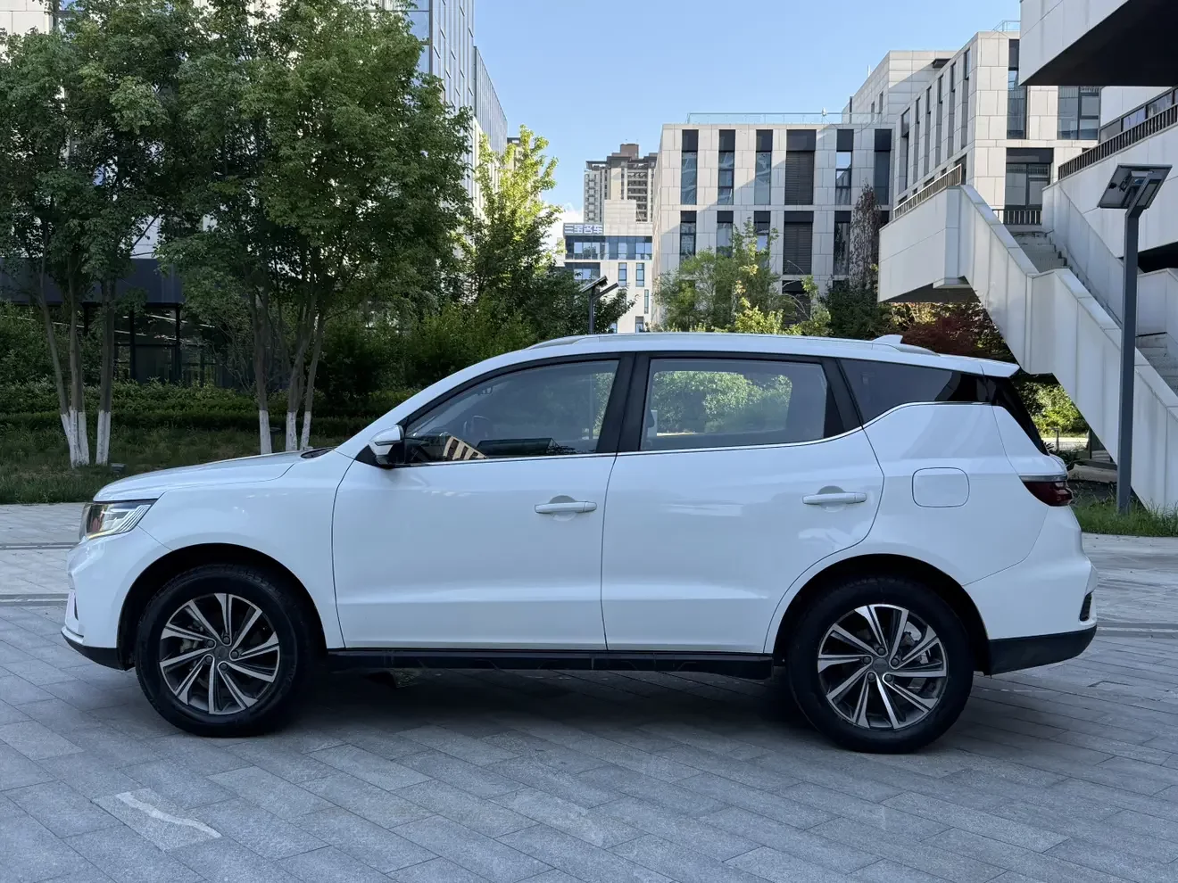 Geely Vision X6