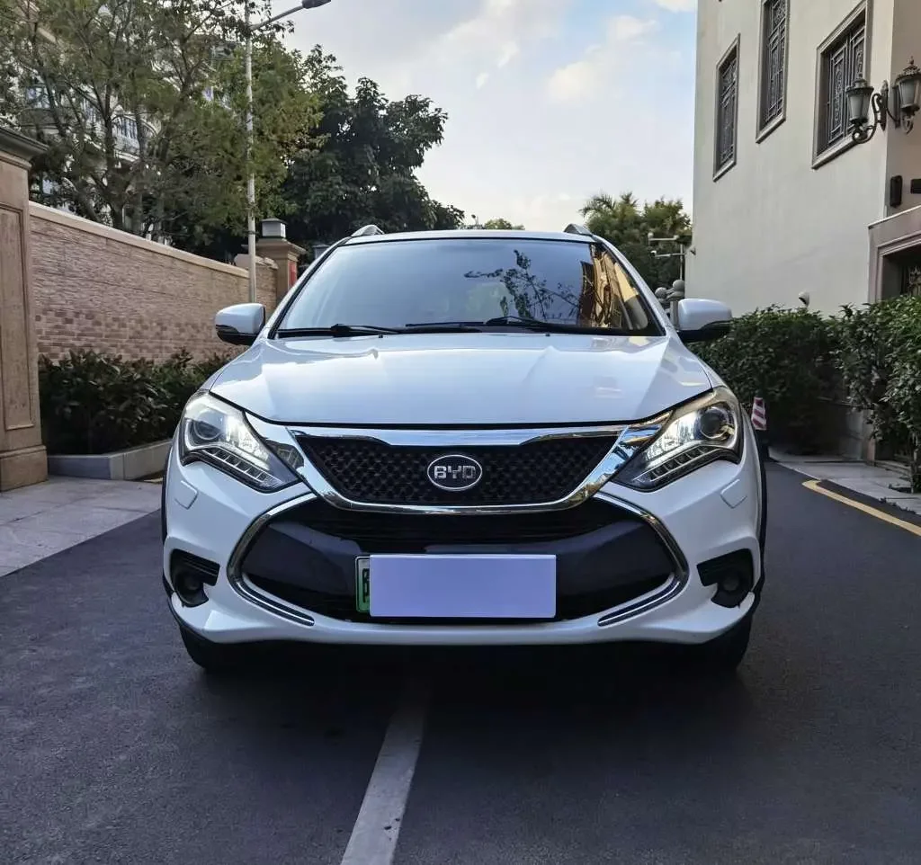 BYD Tang DM  из Китая