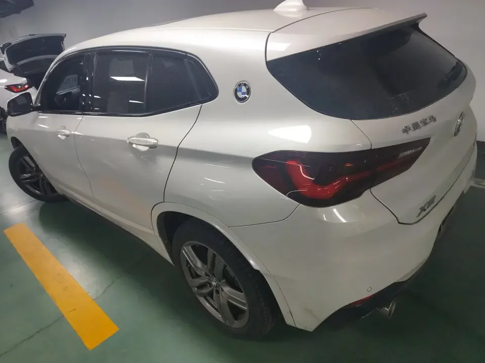 BMW X2
