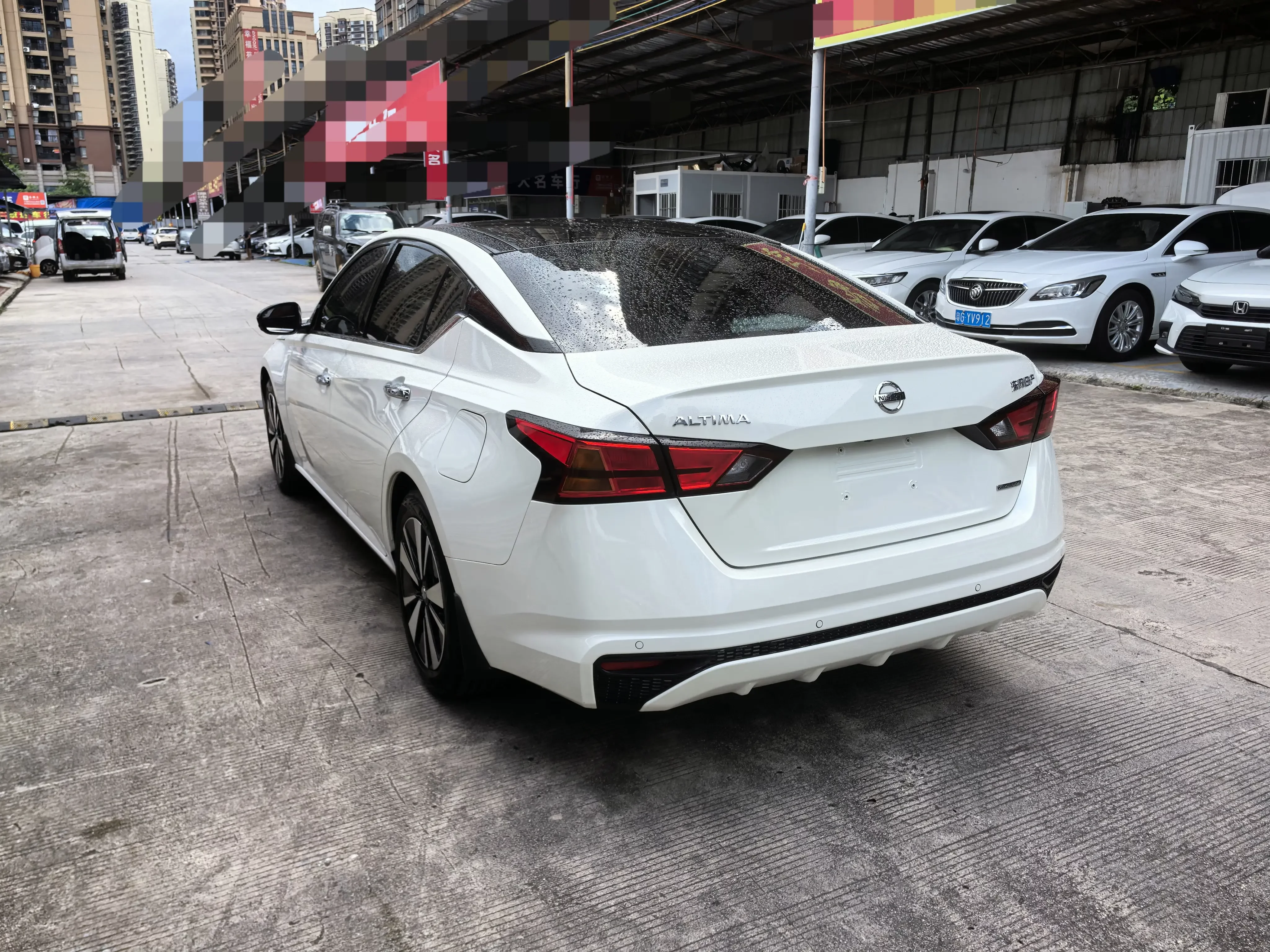 Nissan Altima