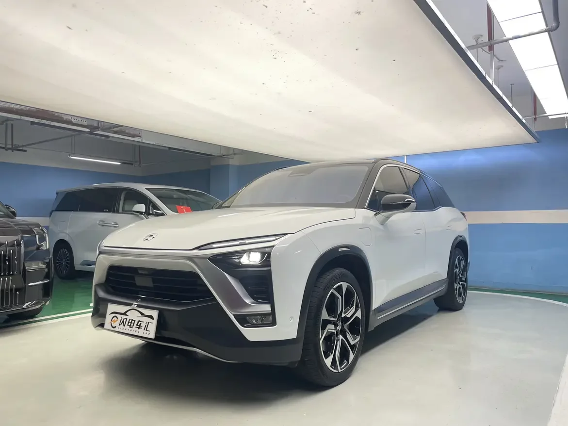 NIO ES8