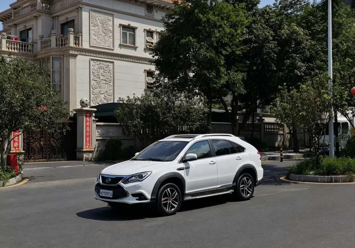 BYD Tang DM