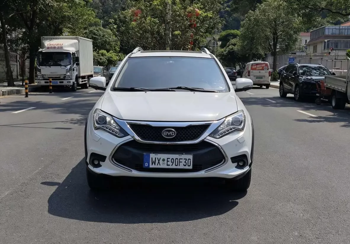 BYD Tang DM