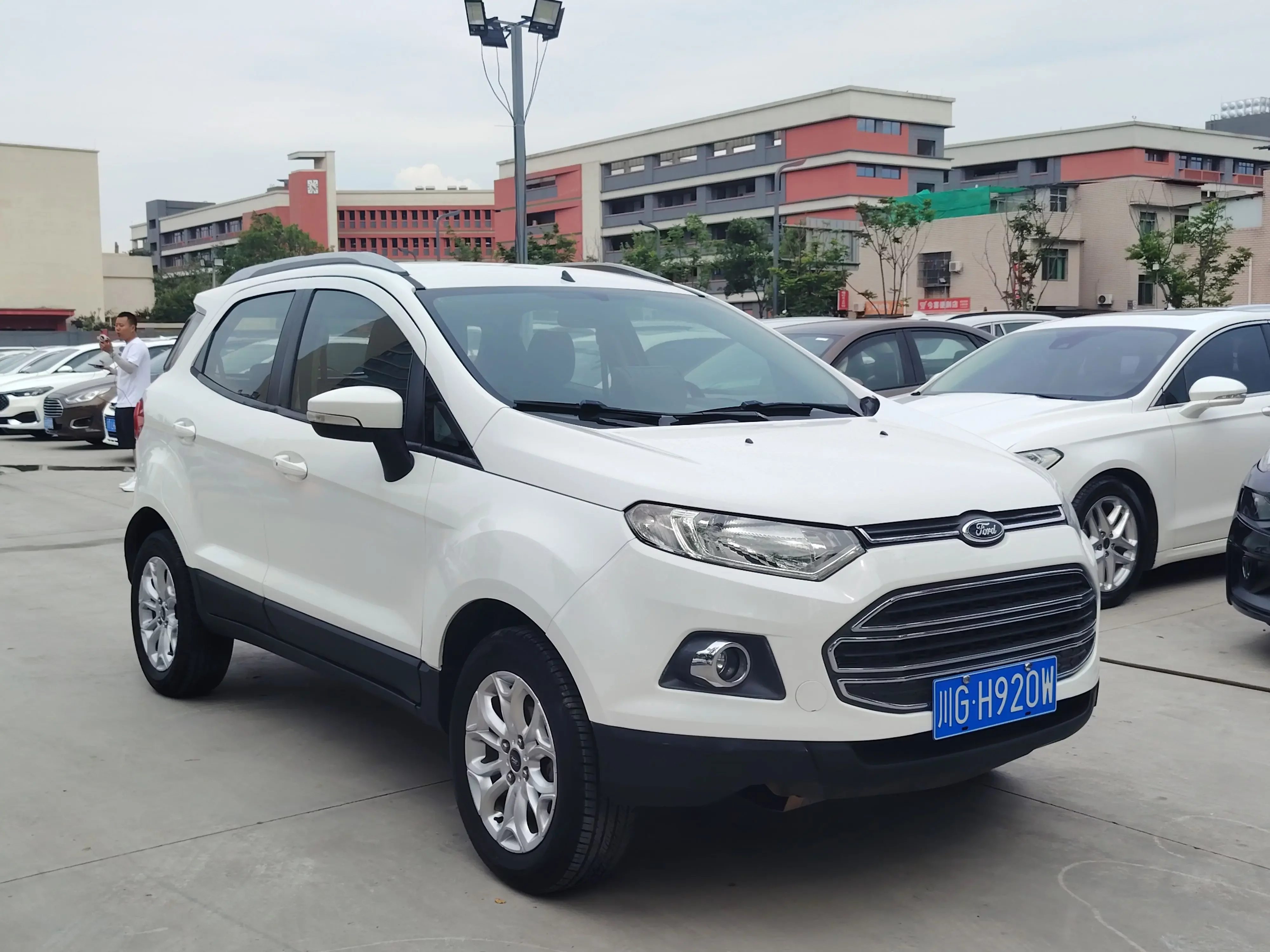 Ford Yibo