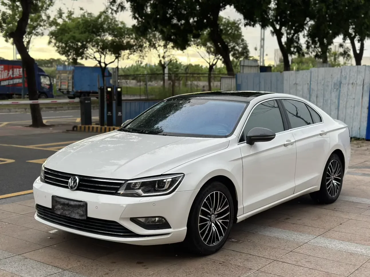 Volkswagen Lamando