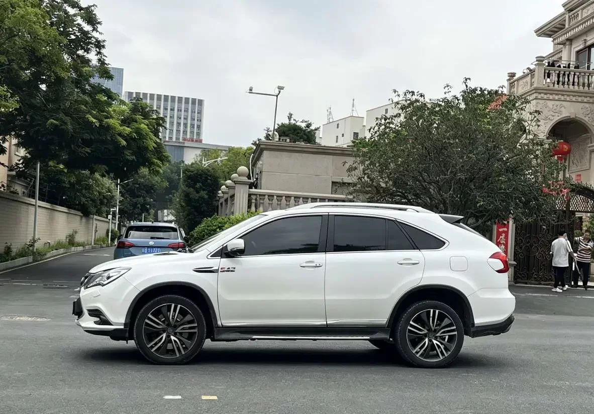 BYD Tang DM