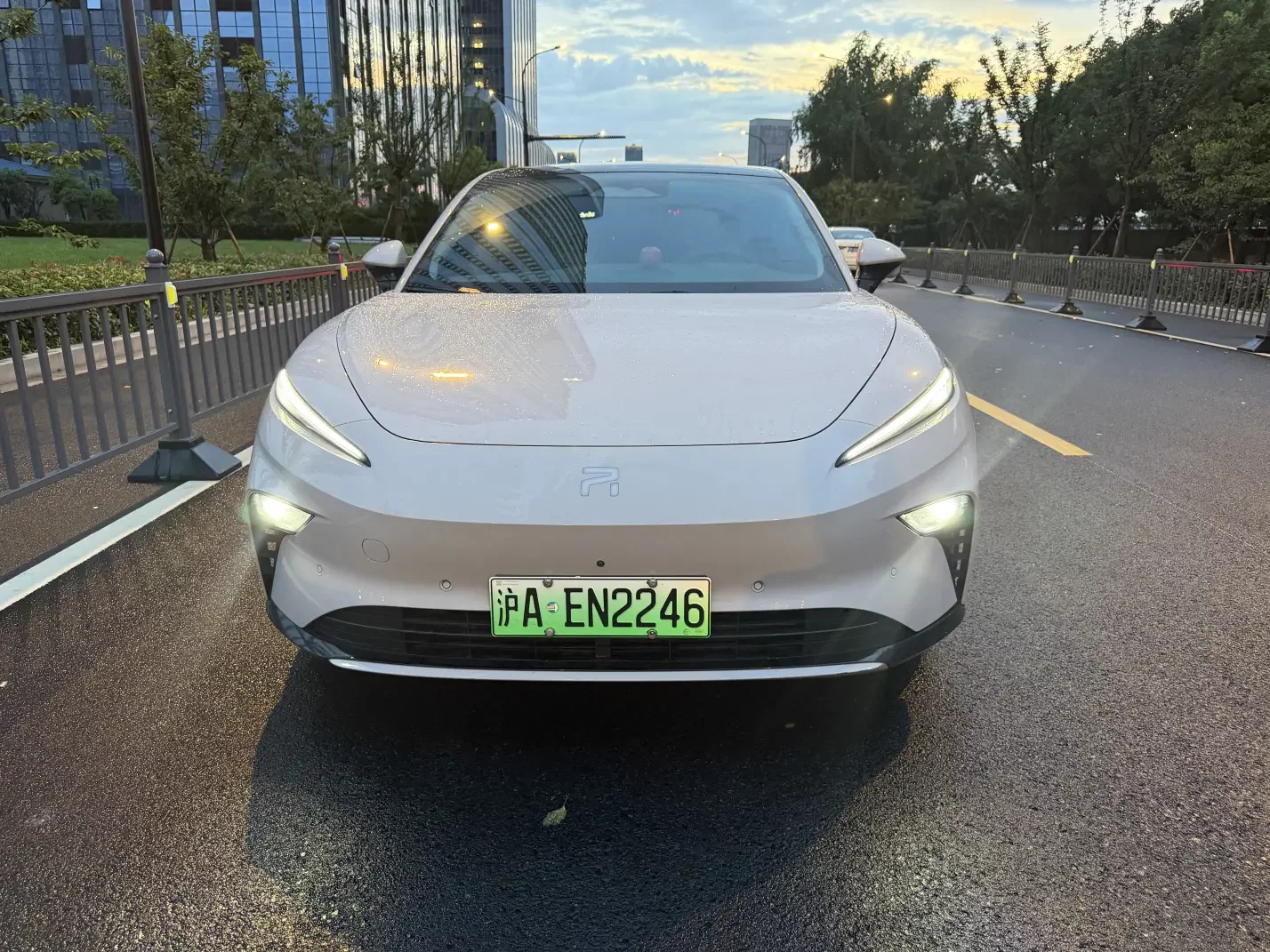 Rising Auto Feifan F7