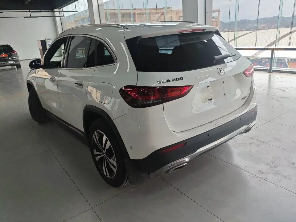 Mercedes-Benz GLA