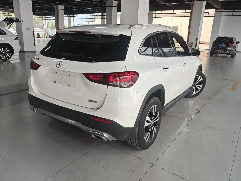 Mercedes-Benz GLA
